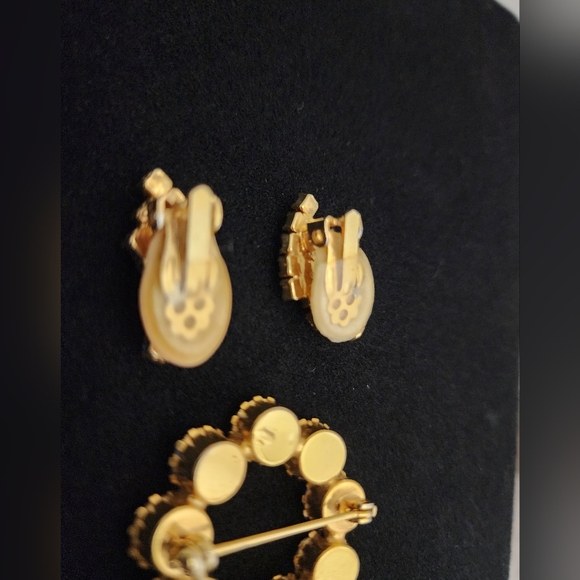 SE3 Elegant Gold-Tone Multicolor Jewelry Set Brooch & Clip Earrings - Picture 7 of 9